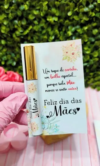 Card com Brilho Labial- Dia das Mães