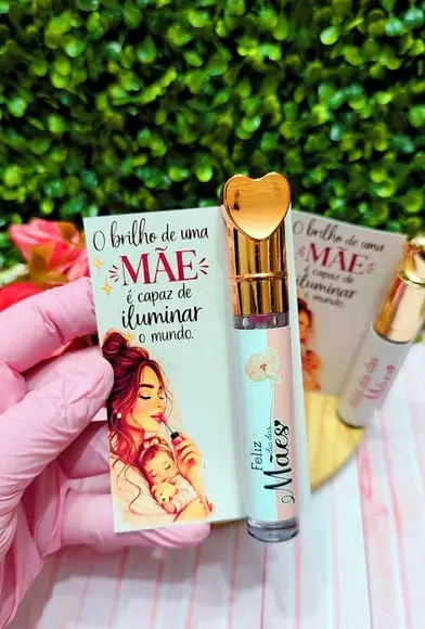 Card com Brilho Labial- Dia das Mães