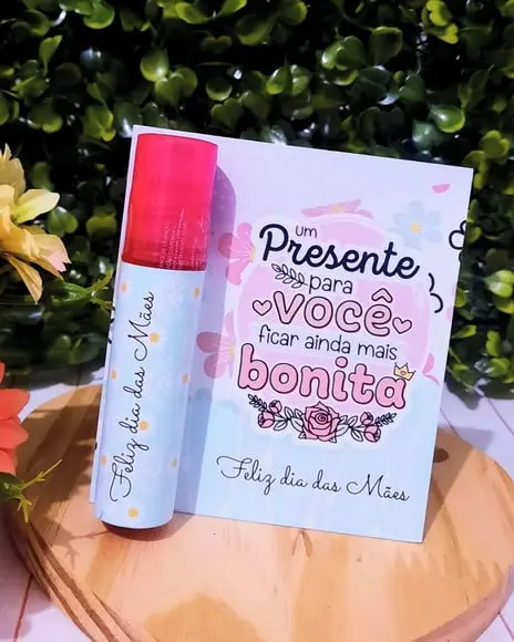 Card com Brilho Labial- Dia das Mães