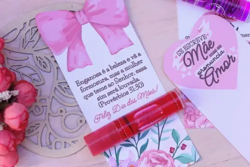 Card com Brilho Labial- Dia das Mães