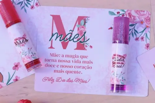 Card com Brilho Labial- Dia das Mães