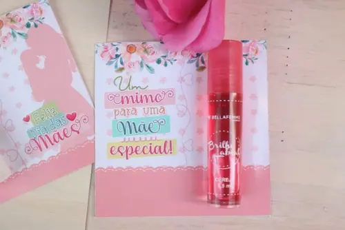 Card com Brilho Labial- Dia das Mães