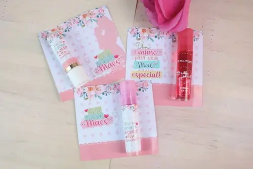 Card com Brilho Labial- Dia das Mães