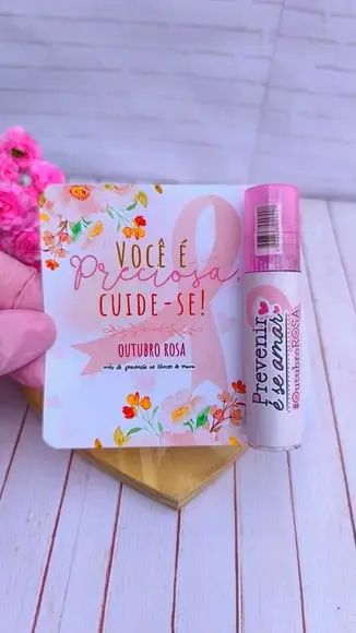 Card com Brilho Labial- Outubro Rosa