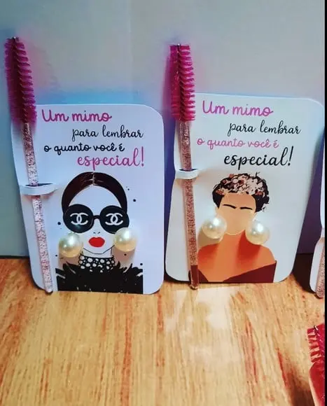 Card com Brinco e Escovinha- Dia da Mulher