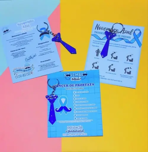 Card com Chaveirinho de Gravata-novembro Azul