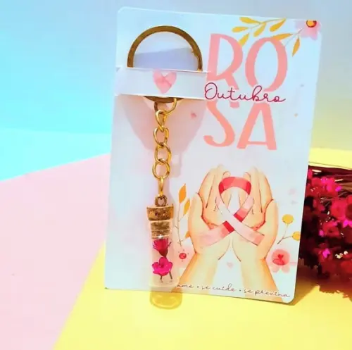 Card com Chaveirinho e Florzinha Sempre Viva- Outubro Rosa