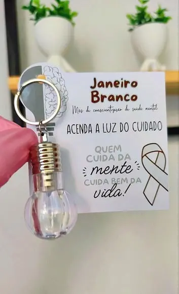 Card com Chaveirinho Lâmpada Lanterna- Janeiro Branco
