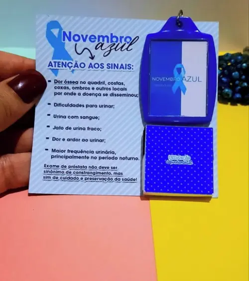 Card com Chaveiro e Chocolate Cacau Show 5g- Novembro Azul