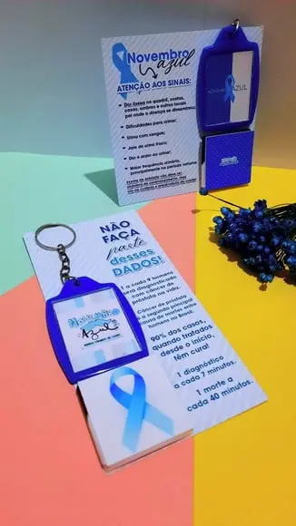 Card com Chaveiro e Chocolate Cacau Show 5g- Novembro Azul