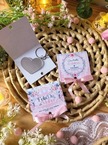 Card com Chaveiro Espelhinho- Dia da Mulher