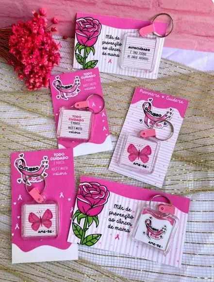 Card com Chaveiro- Outubro Rosa