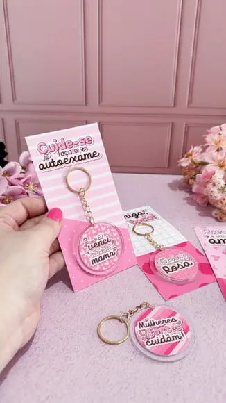 Card com Chaveiro- Outubro Rosa