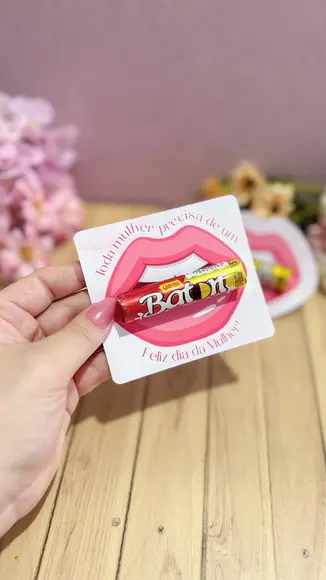 Card com Chocolate Baton- Dia da Mulher