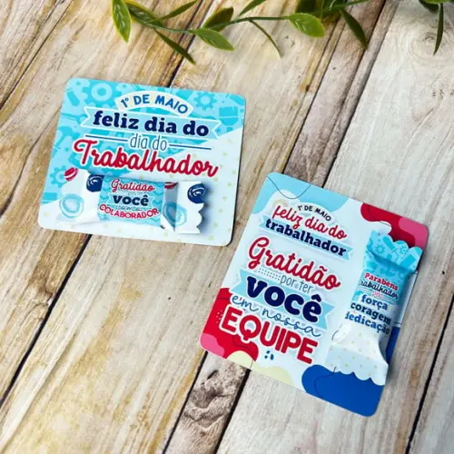 Card com Chocolate Bis- Dia do Trabalho