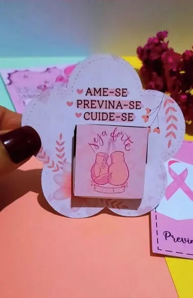 Card com Chocolatinho Cacau Show 5g- Outubro Rosa