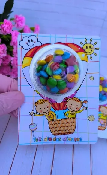 Card com Coloreti (confete Chocolate)- Dia das Crianças