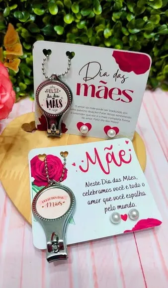Card com Cortador de Unha e Brinco- Dia das Mães
