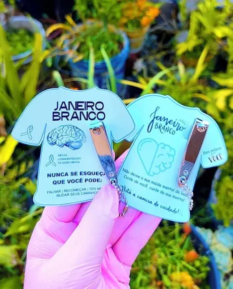Card com Cortador de Unha- Janeiro Branco