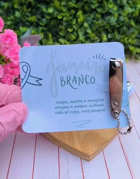 Card com Cortador de Unha- Janeiro Branco