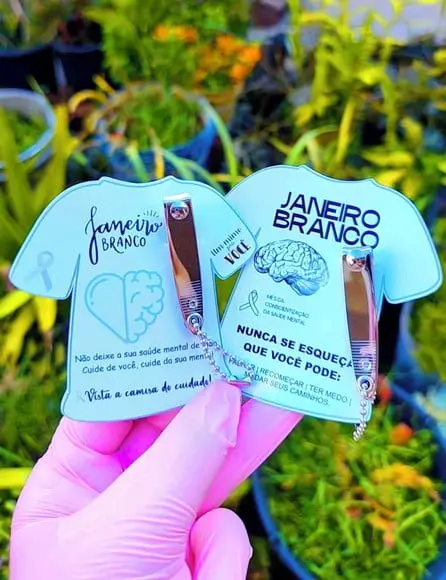 Card com Cortador de Unha- Janeiro Branco
