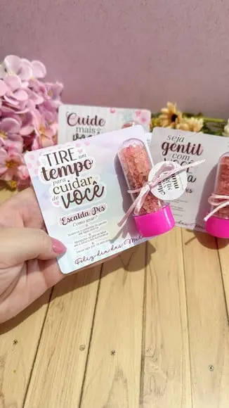 Card com Escalda Pés- Dia da Mulher