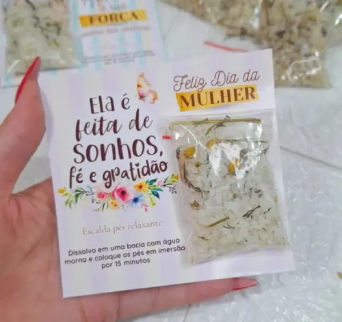 Card com Escalda Pés- Dia da Mulher