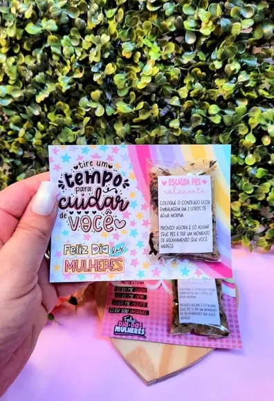 Card com Escalda Pés- Dia da Mulher