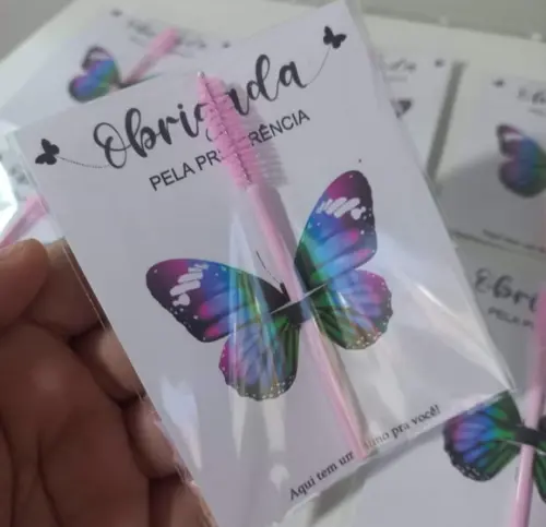 CARD COM ESCOVINHA- UMA LINDA OPCÃO DE MIMO