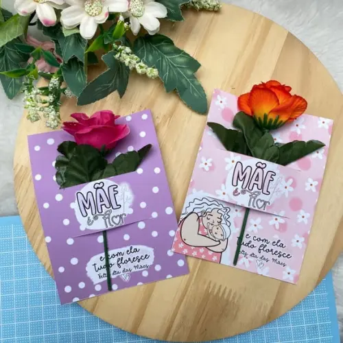 Card com Flor Artificial- Dia das Mães
