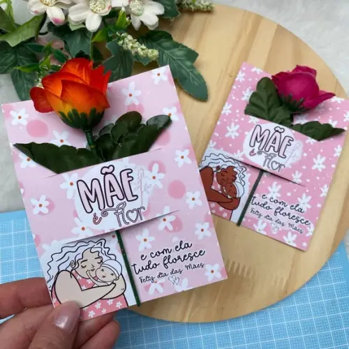 Card com Flor Artificial- Dia das Mães