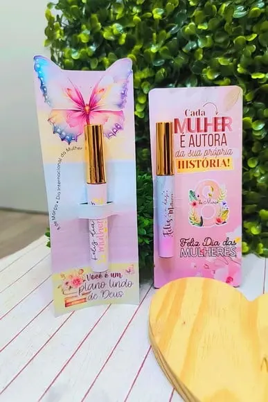 Card com Gloss Labial- Dia da Mulher