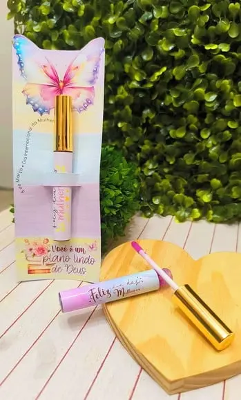 Card com Gloss Labial- Dia da Mulher