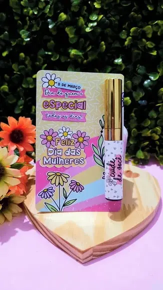 Card com Gloss Labial- Dia da Mulher