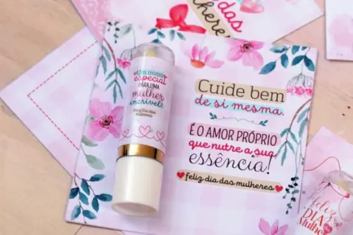 Card com Hidratante Labial(manteiga de Cacau)- Dia da Mulher