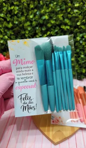 Card com Kit de Pincéis- Dia das Mães