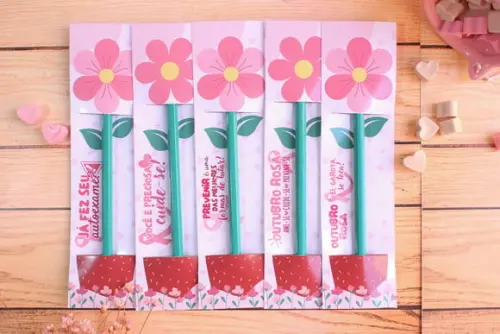 Card com Lápis- Outubro Rosa