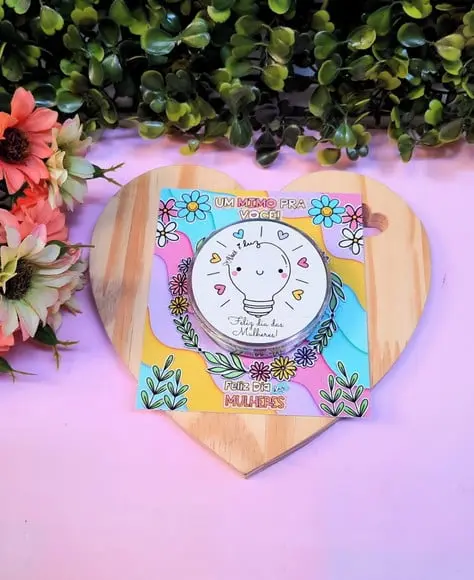 Card com Latinha com Coloreti(chocolate)- Dia da Mulher