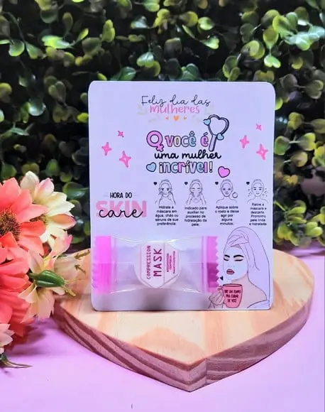 Card com Máscara Facial Comprimida- Dia da Mulher