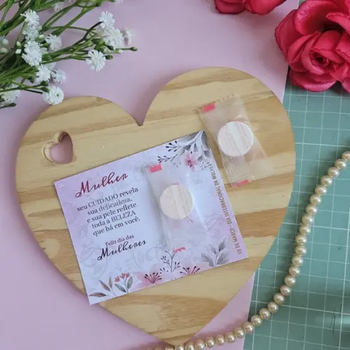 Card com Máscara Facial Desidratada- Dia da Mulher