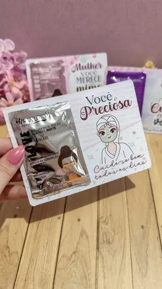 Card com Máscara Facial- Dia da Mulher