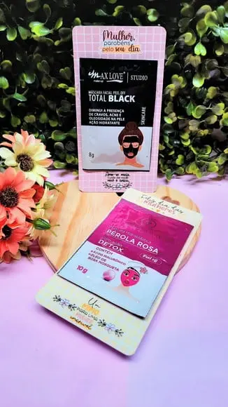 Card com Máscara Facial- Dia da Mulher