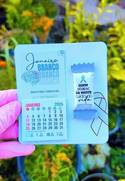 Card com Mini Calendário com Imã e Balinha- Janeiro Branco