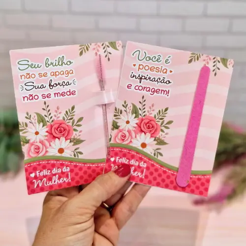 Card com Mini Lixa ou Escovinha- Dia da Mulher