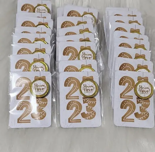 Card com Moedinha de Chocolate ao Leite- Ano Novo 2024