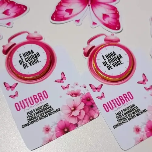 Card com Moedinha de Chocolate ao Leite- Outubro Rosa