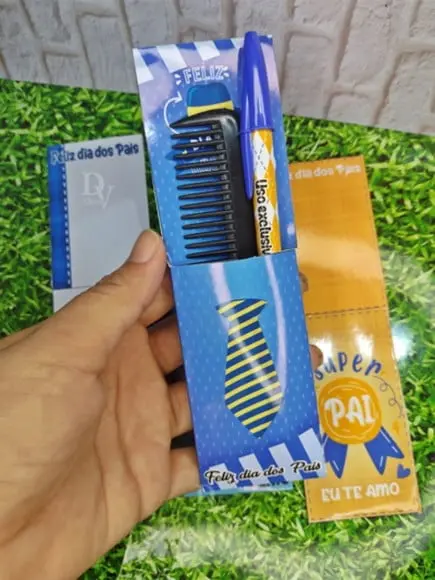 Card com Pente de Bolso e Caneta- Dia dos Pais