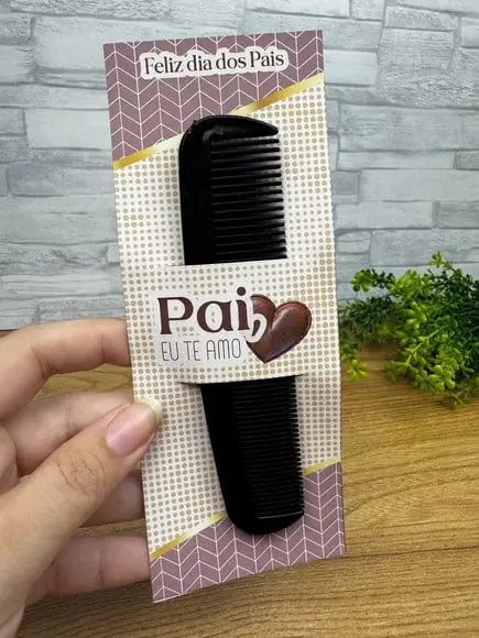 Card com Pente de Bolso- Dia dos Pais