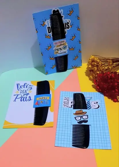 Card com Pente de Bolso- Dia dos Pais