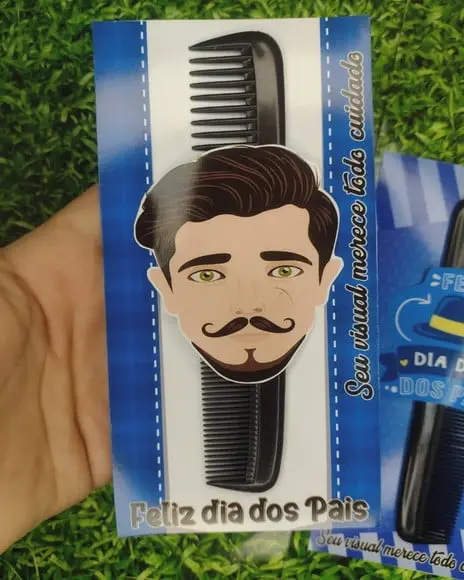 Card com Pente de Bolso- Dia dos Pais
